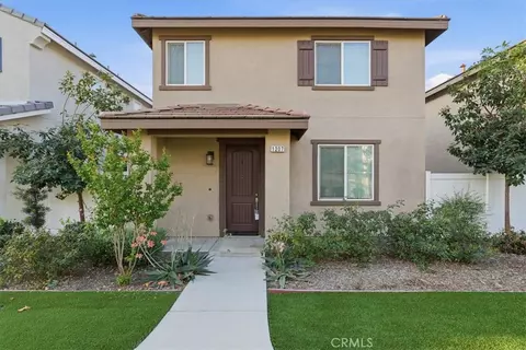 1207 Garnet Ct, Colton, CA 92324