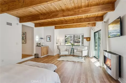 Bedroom - 113 Brentwood, Lake Arrowhead, CA 92352 photo 3 of 10