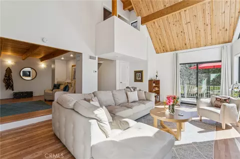 Living - 113 Brentwood, Lake Arrowhead, CA 92352 photo 4 of 4