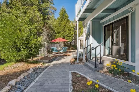 Exterior - 113 Brentwood, Lake Arrowhead, CA 92352 photo 2 of 15