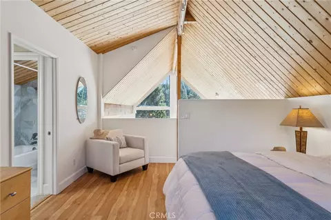 Bedroom - 113 Brentwood, Lake Arrowhead, CA 92352 photo 6 of 10