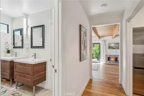 Entry Way - 113 Brentwood, Lake Arrowhead, CA 92352 photo 2 of 4