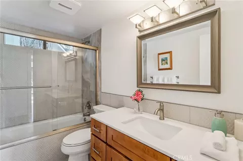 Bath - 113 Brentwood, Lake Arrowhead, CA 92352 photo 2 of 5