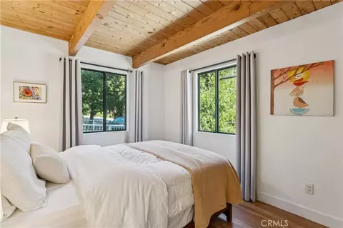 Bedroom - 113 Brentwood, Lake Arrowhead, CA 92352 photo 4 of 10