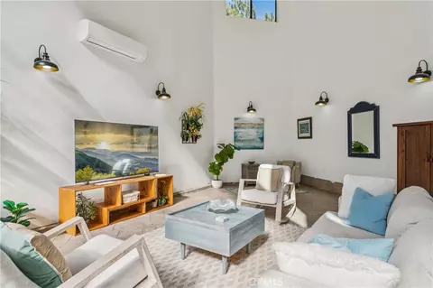 Living - 113 Brentwood, Lake Arrowhead, CA 92352 photo 1 of 4