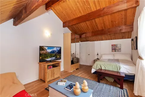 Bedroom - 113 Brentwood, Lake Arrowhead, CA 92352 photo 9 of 10