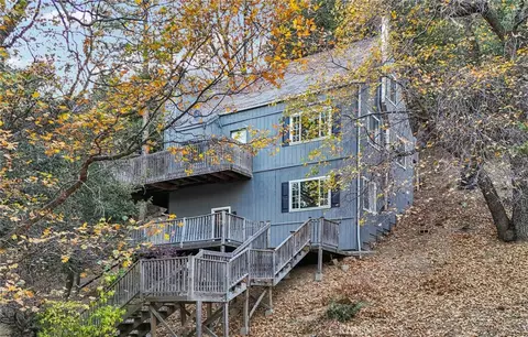 5866 Robin Oak Dr, Angelus Oaks, CA 92305