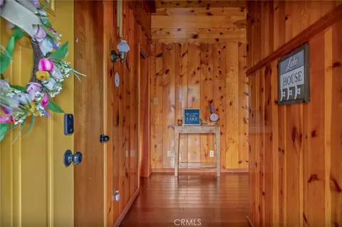 Entry Way - 720 Rocky Loop, Crestline, CA 92325 photo 1 of 3