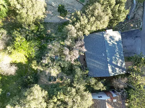 View/Area - 720 Rocky Loop, Crestline, CA 92325 photo 2 of 7
