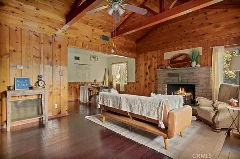 Living - 720 Rocky Loop, Crestline, CA 92325 photo 6 of 8