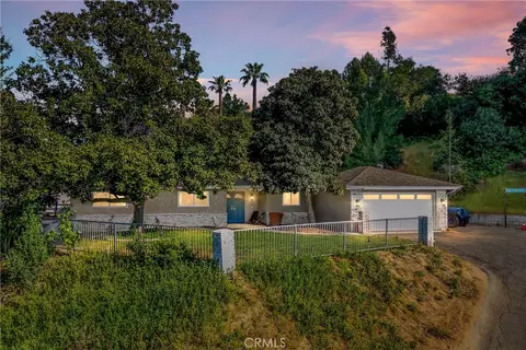 30825 Palo Alto Dr, Redlands, CA 92373
