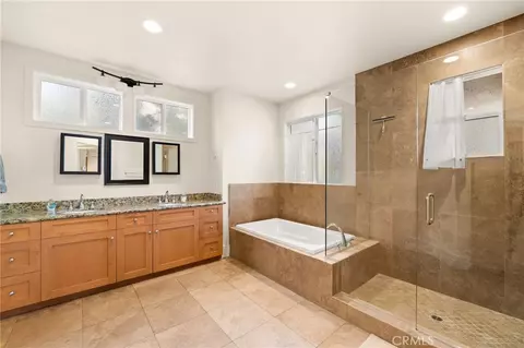 Bath - 11821 Raspberry, Oak Glen, CA 92399 photo 1 of 3