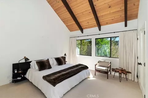 Bedroom - 299 Riviera, Lake Arrowhead, CA 92352 photo 1 of 9