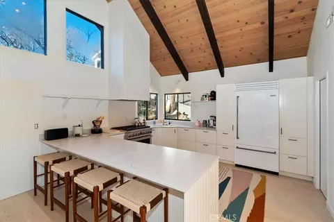 Kitchen - 299 Riviera, Lake Arrowhead, CA 92352 photo 1 of 4