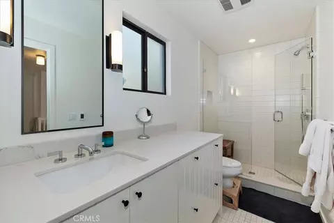 Bath - 299 Riviera, Lake Arrowhead, CA 92352 photo 5 of 6