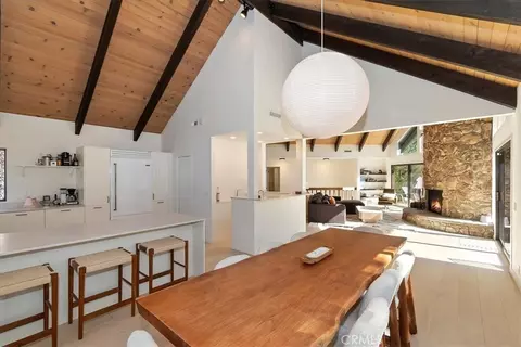 Dining - 299 Riviera, Lake Arrowhead, CA 92352 photo 4 of 4