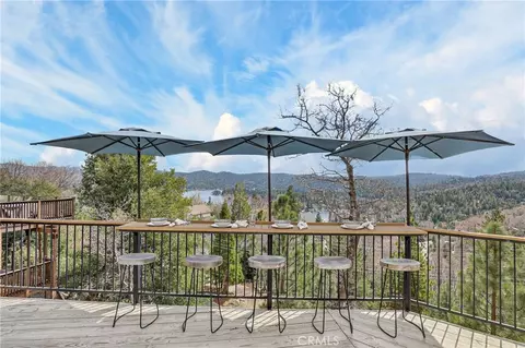 27604 Matterhorn Dr, Lake Arrowhead, CA 92352