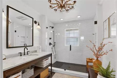 Bath - 27604 Matterhorn Dr, Lake Arrowhead, CA 92352 photo 1 of 5