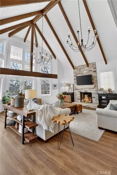 Living - 27604 Matterhorn Dr, Lake Arrowhead, CA 92352 photo 9 of 13