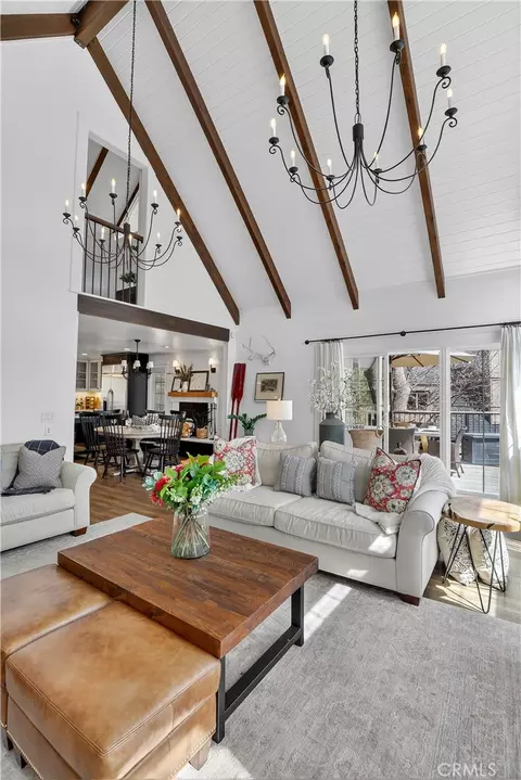 Living - 27604 Matterhorn Dr, Lake Arrowhead, CA 92352 photo 8 of 13