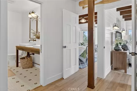 Entry Way - 27604 Matterhorn Dr, Lake Arrowhead, CA 92352 photo 5 of 5