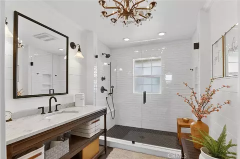 Bath - 27604 Matterhorn Dr, Lake Arrowhead, CA 92352 photo 1 of 5