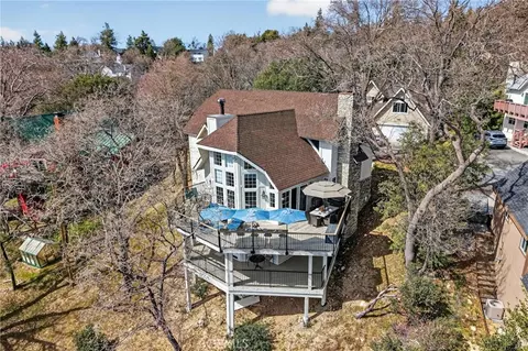 Exterior - 27604 Matterhorn Dr, Lake Arrowhead, CA 92352 photo 7 of 11