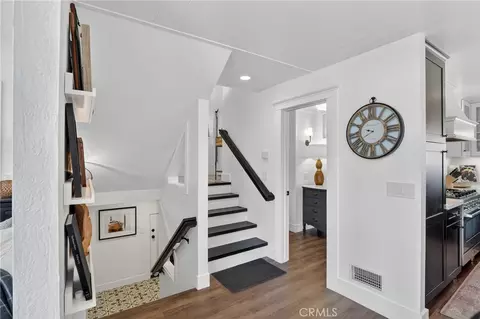 Entry Way - 27604 Matterhorn Dr, Lake Arrowhead, CA 92352 photo 3 of 5