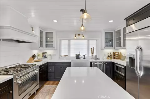 Kitchen - 27604 Matterhorn Dr, Lake Arrowhead, CA 92352 photo 2 of 4