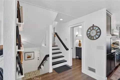 Entry Way - 27604 Matterhorn Dr, Lake Arrowhead, CA 92352 photo 3 of 5