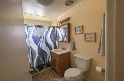 Bath - 34217 Woods, Barstow, CA 92311 photo 1 of 1