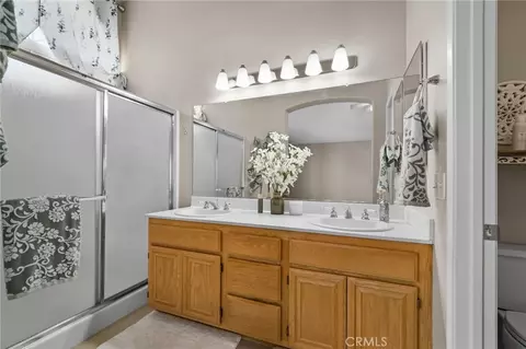 Bath - 1604 Crystal Downs St, Banning, CA 92220 photo 1 of 3