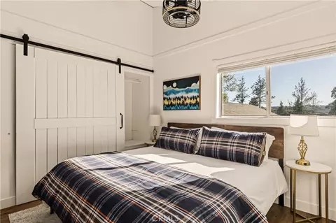 Bedroom - 788 Crown, Lake Arrowhead, CA 92352 photo 8 of 9