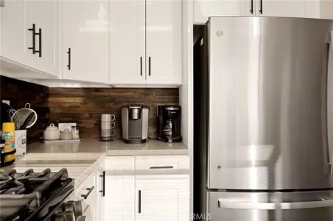 Kitchen - 788 Crown, Lake Arrowhead, CA 92352 photo 3 of 3