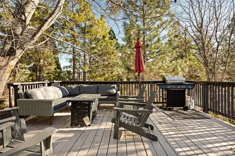 Exterior - 788 Crown, Lake Arrowhead, CA 92352 photo 4 of 8