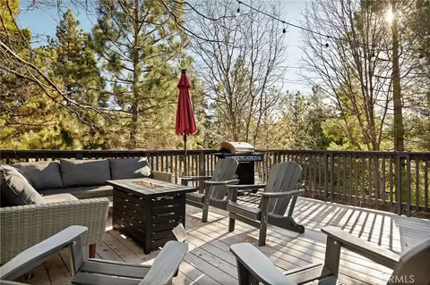 Exterior - 788 Crown, Lake Arrowhead, CA 92352 photo 5 of 8