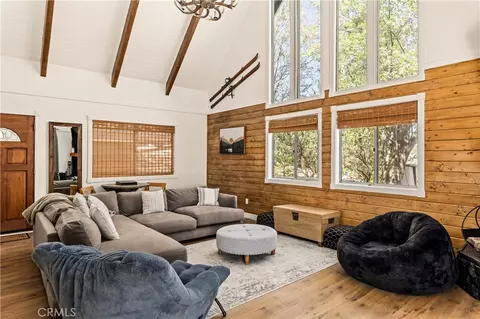 Living - 788 Crown, Lake Arrowhead, CA 92352 photo 4 of 7