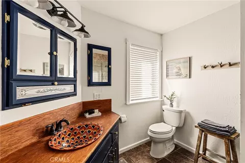 Bath - 788 Crown, Lake Arrowhead, CA 92352 photo 1 of 4