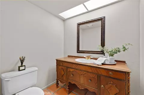 Bath - 29290 Jasmine Pl, Highland, CA 92346 photo 1 of 3