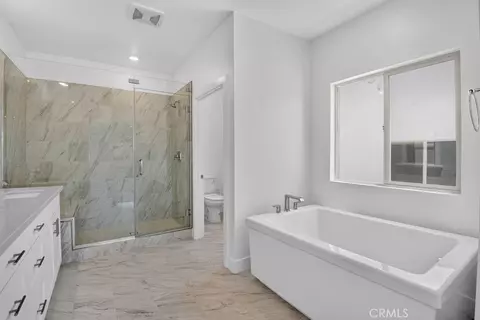Bath - 475 Citrus Oak Rd, Glendora, CA 91740 photo 2 of 4