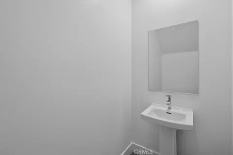 Bath - 475 Citrus Oak Rd, Glendora, CA 91740 photo 4 of 4