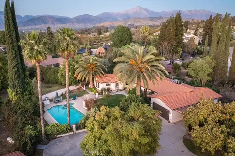 View/Area - 707 S Wabash Ave, Redlands, CA 92374 photo 4 of 6