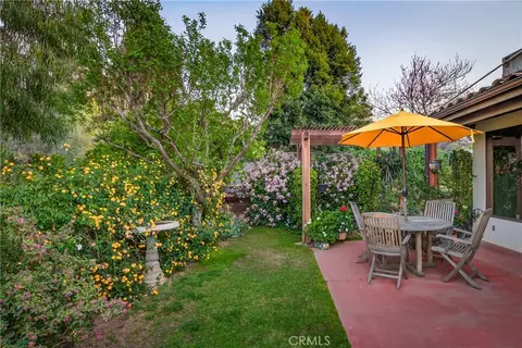 Exterior - 707 S Wabash Ave, Redlands, CA 92374 photo 6 of 13