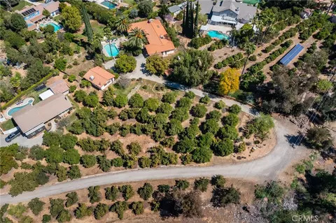 View/Area - 707 S Wabash Ave, Redlands, CA 92374 photo 3 of 6