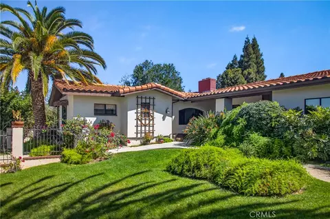 Exterior - 707 S Wabash Ave, Redlands, CA 92374 photo 3 of 13