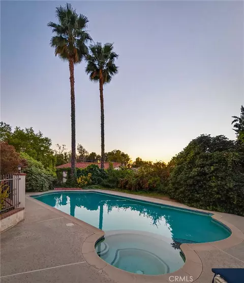 Exterior - 707 S Wabash Ave, Redlands, CA 92374 photo 8 of 13
