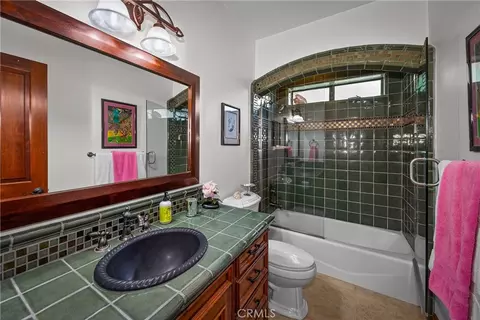 Bath - 707 S Wabash Ave, Redlands, CA 92374 photo 3 of 4