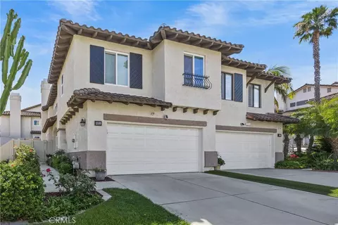 1559 San Fernando Dr, Corona, CA 92882