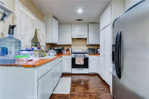 Kitchen - 485 E Randall, Rialto, CA 92376 photo 1 of 2