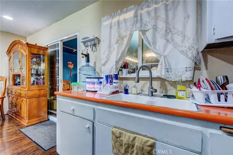Kitchen - 485 E Randall, Rialto, CA 92376 photo 2 of 2